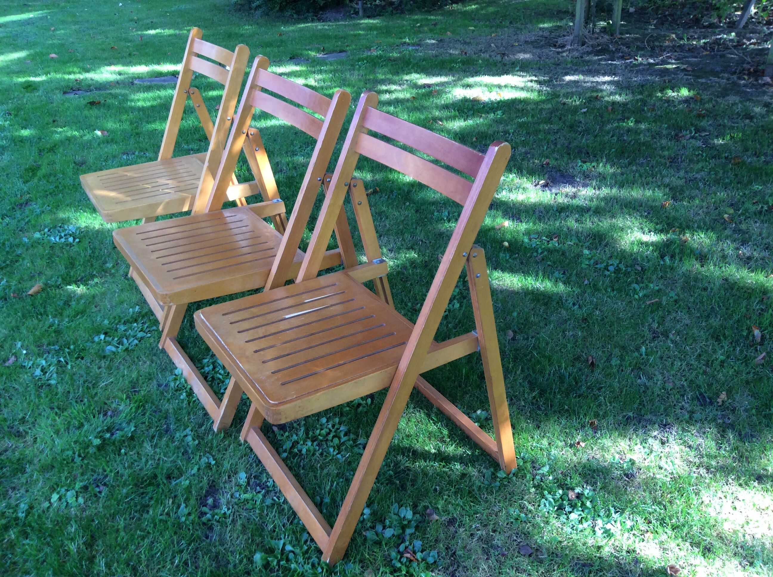Series of 3 folding chairs