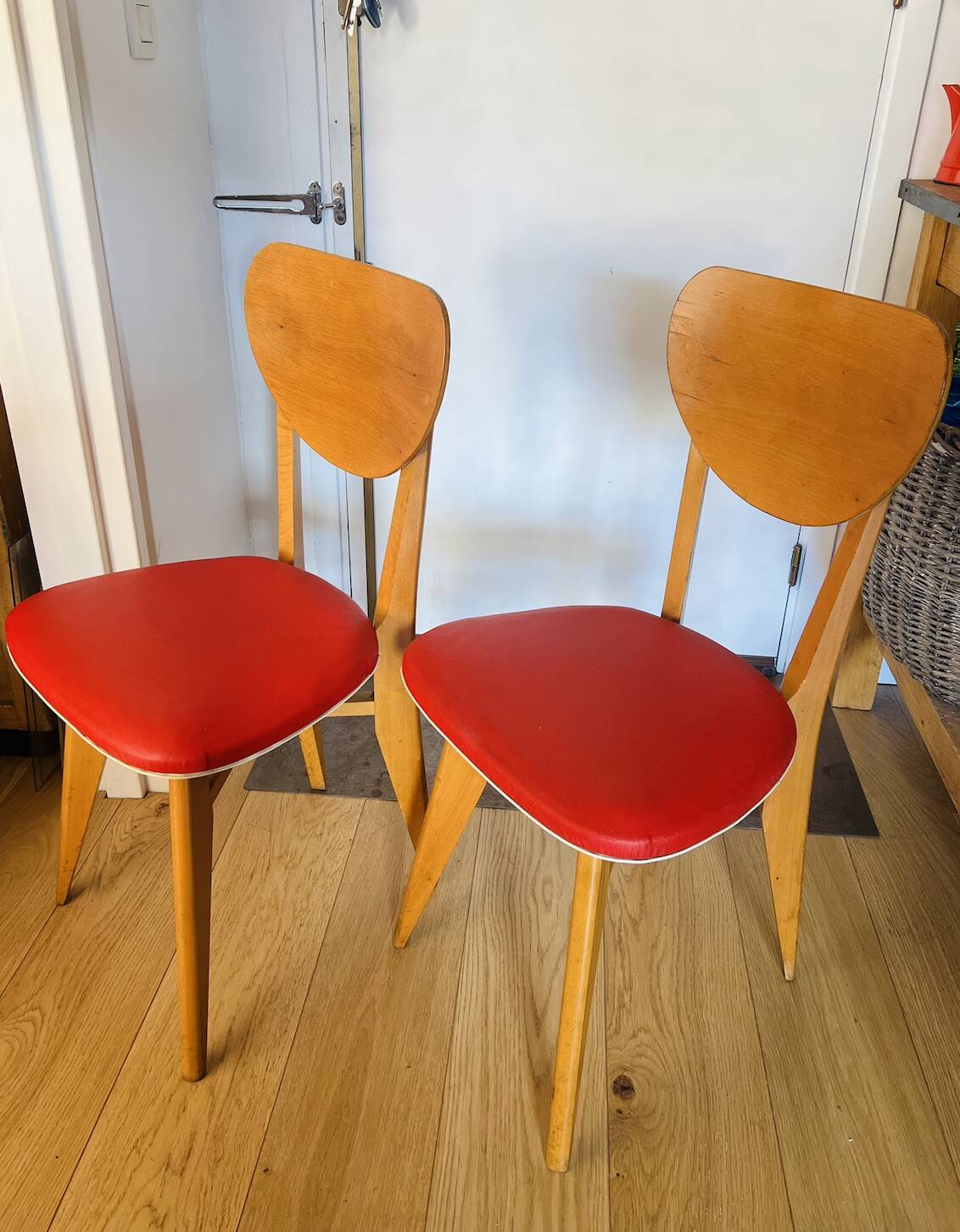 (Lot) 2 Vintage Chairs with Compass Legs 1960/1970