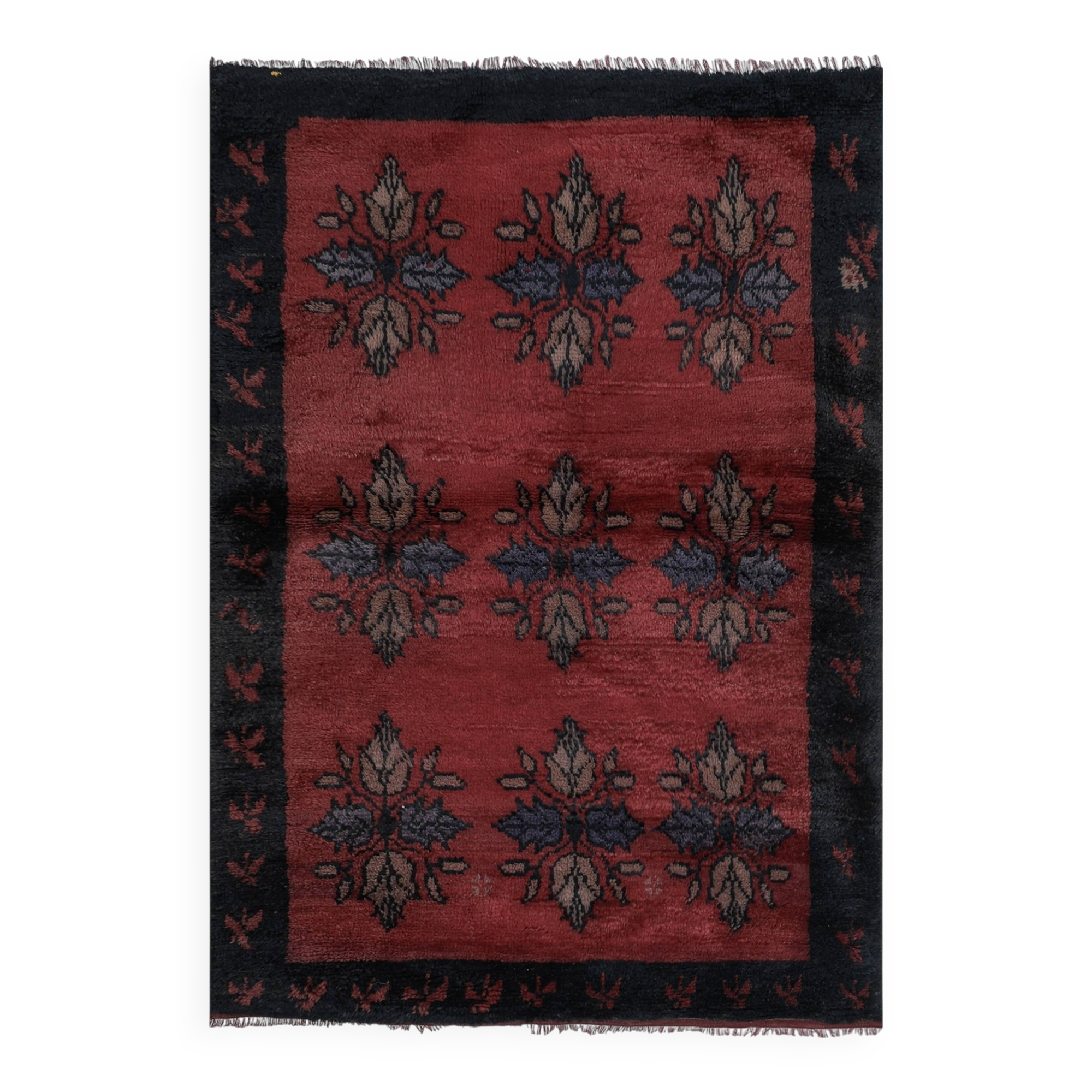 Vintage Turkish Oushak Rug Handwoven 108x163 cm