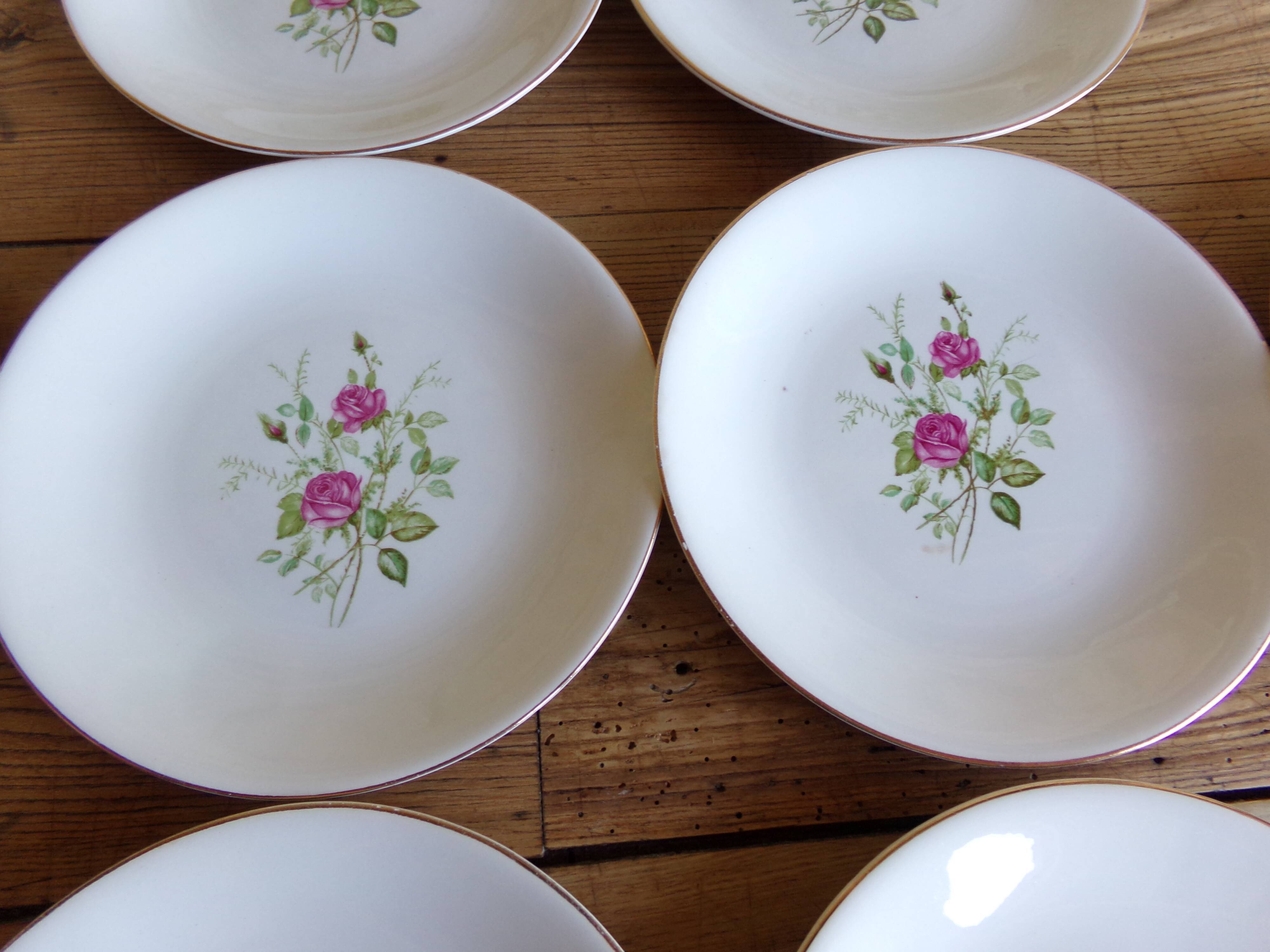 8 flat plates Gien model "Pompadour"