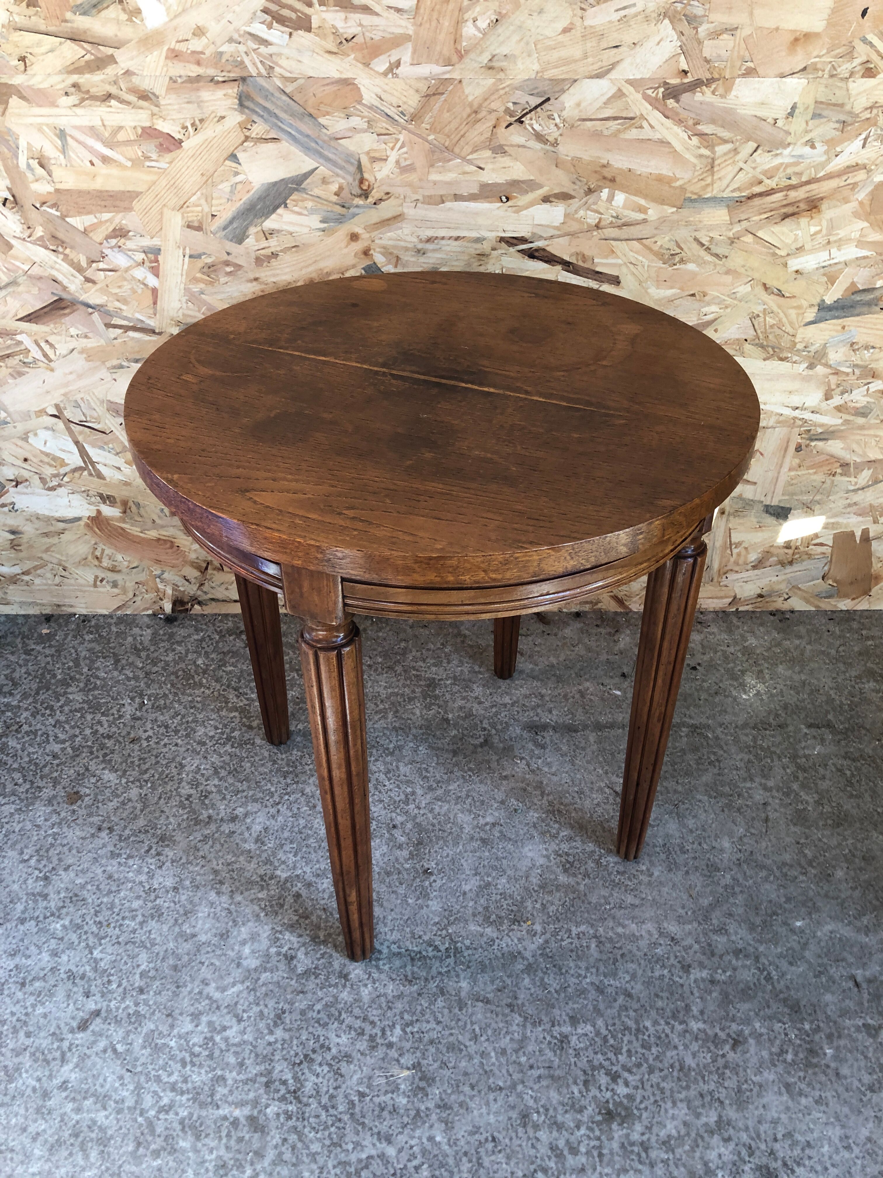 Old coffee table style louis XVI wood legs vintage columns