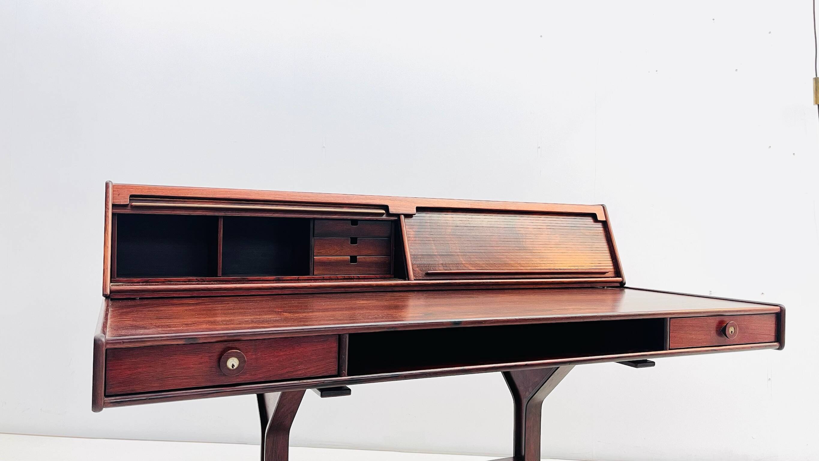 Bureau Model 530 par Gianfranco Fratini