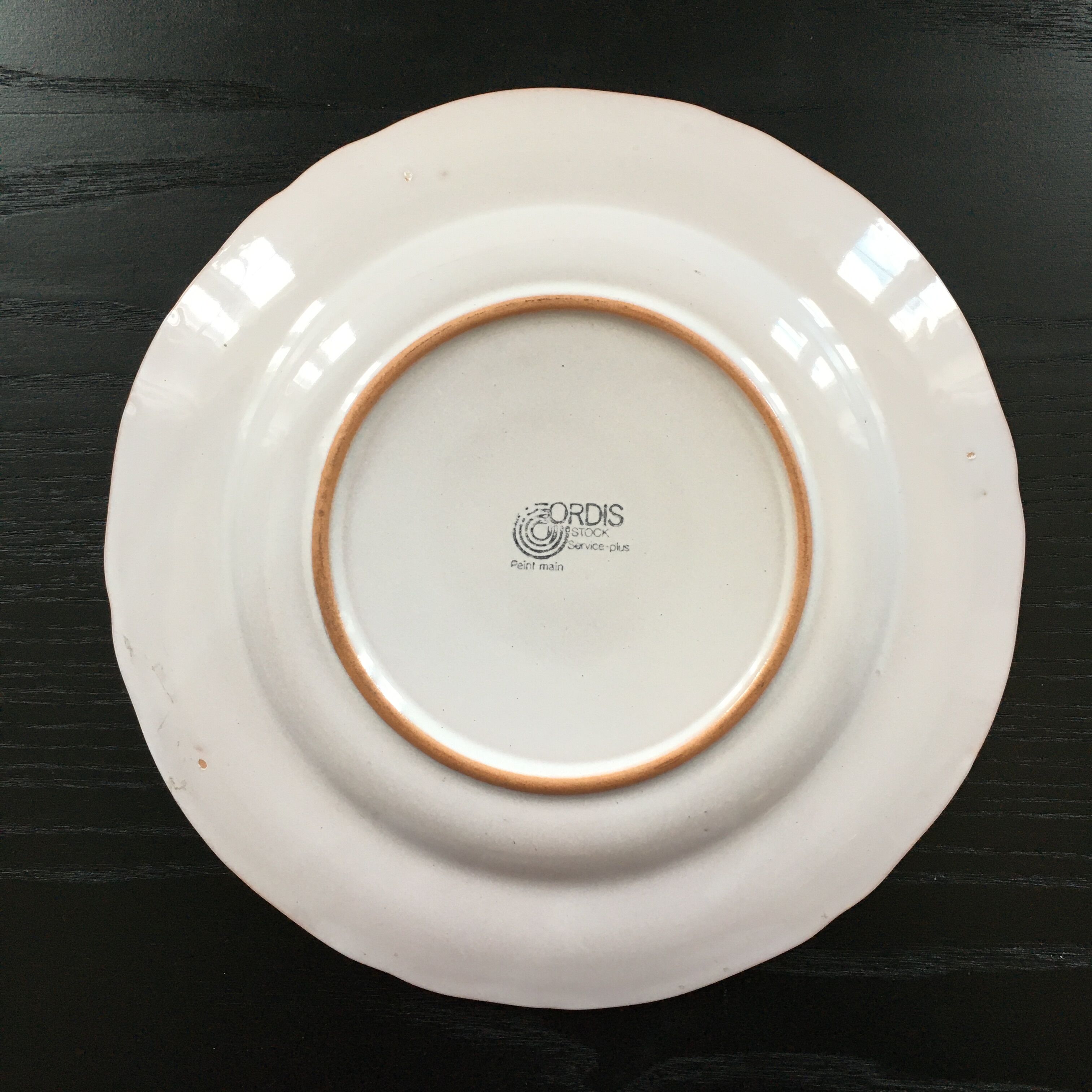 Provencal plate decoration yellow thistles