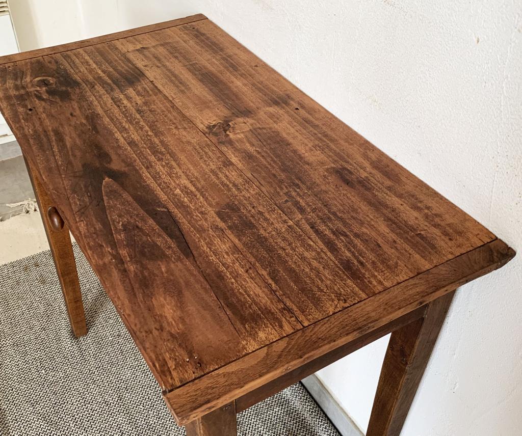 Farm table