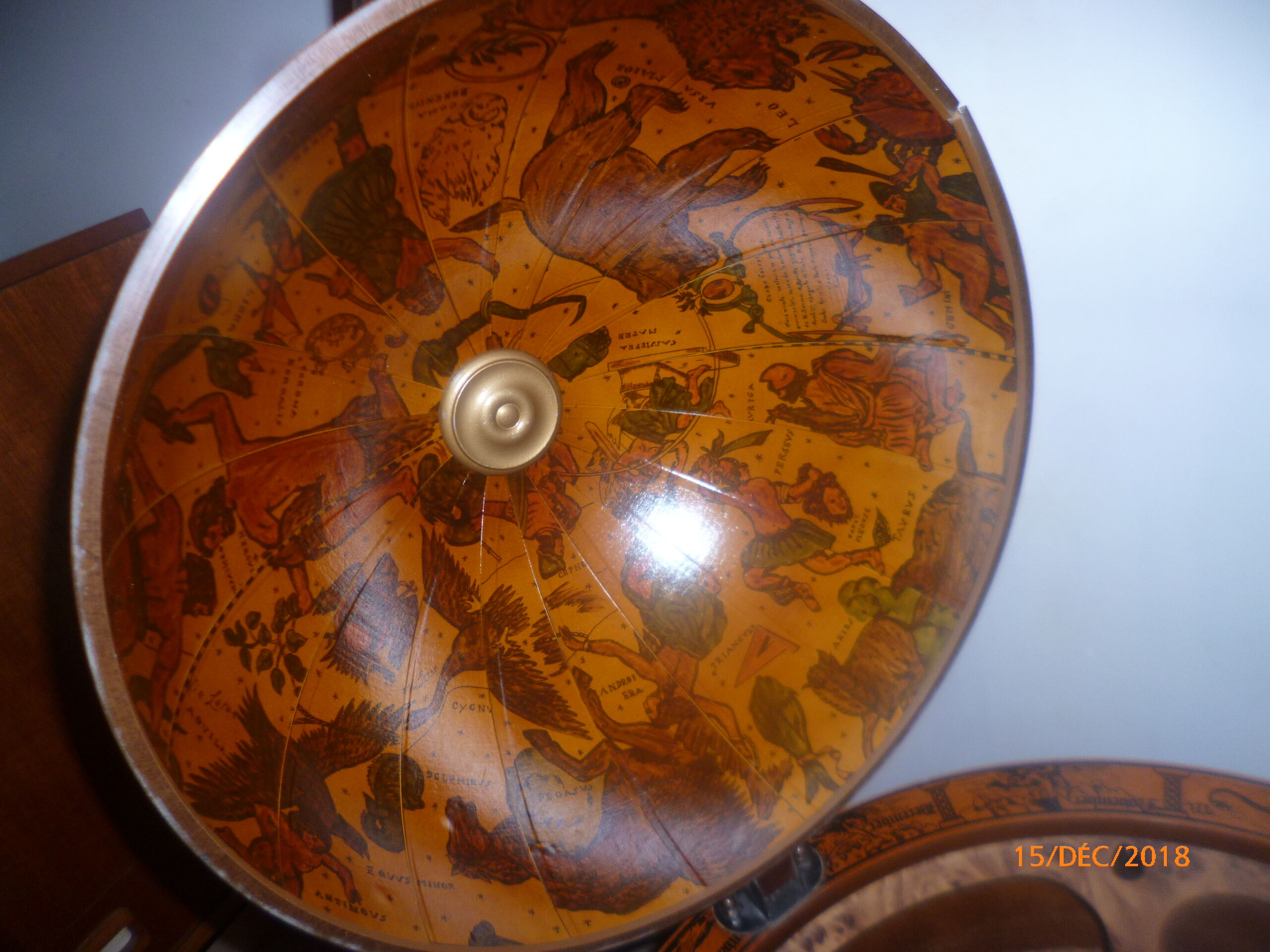 Mappemonde bar roulette globe terrestre vintage