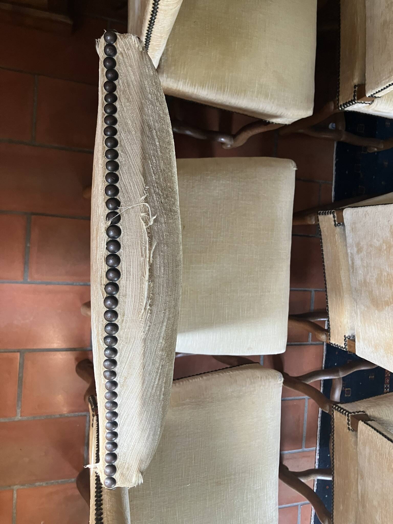 Ensemble de 8 chaises os de mouton style Louis XIII
