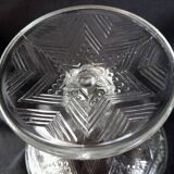Candy box on foot in cut crystal with Art Deco geometric patterns