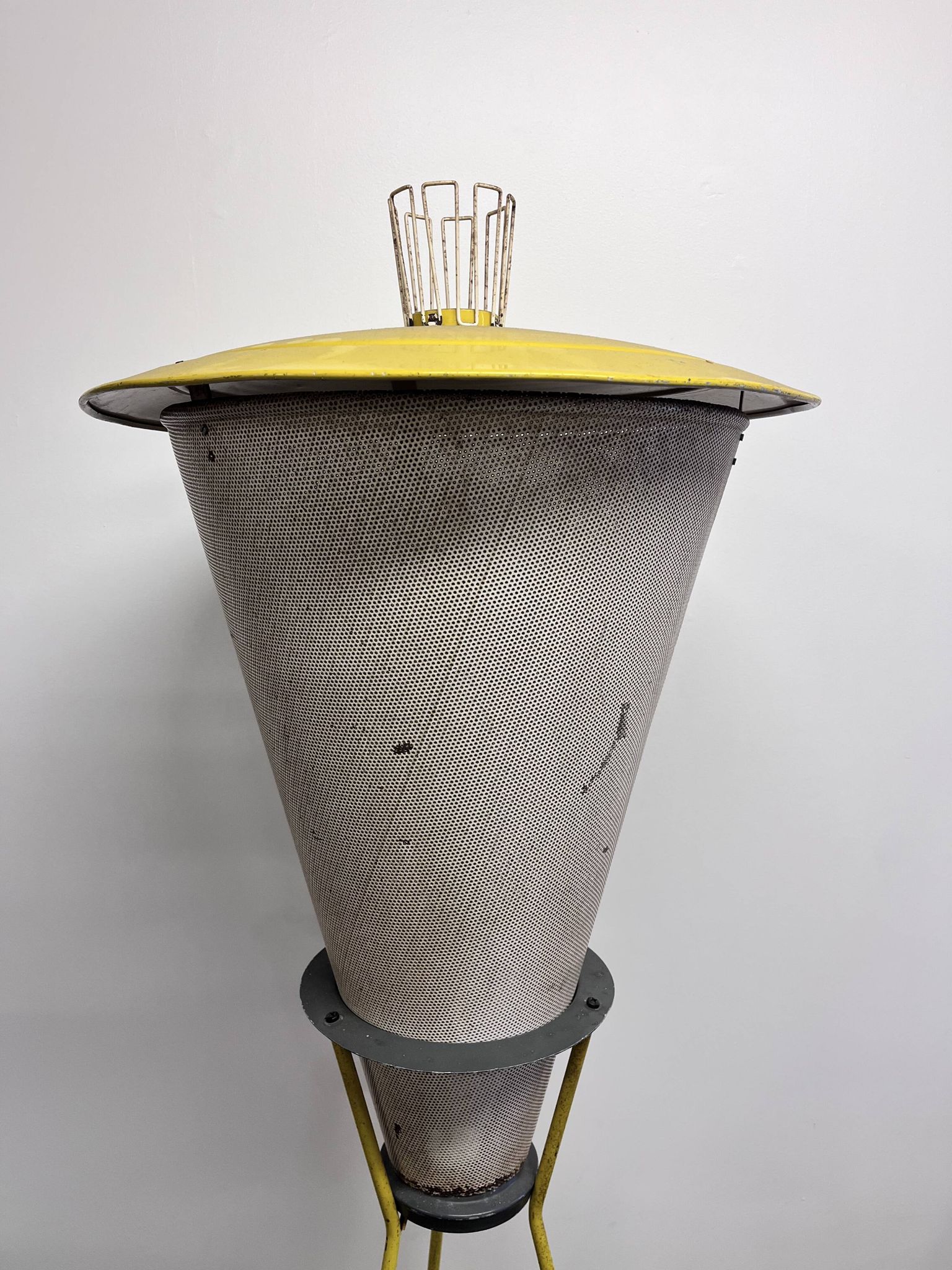 Very rare vintage Perfolux floor lamp by designers Hiemstra & Evenblij, Ed
