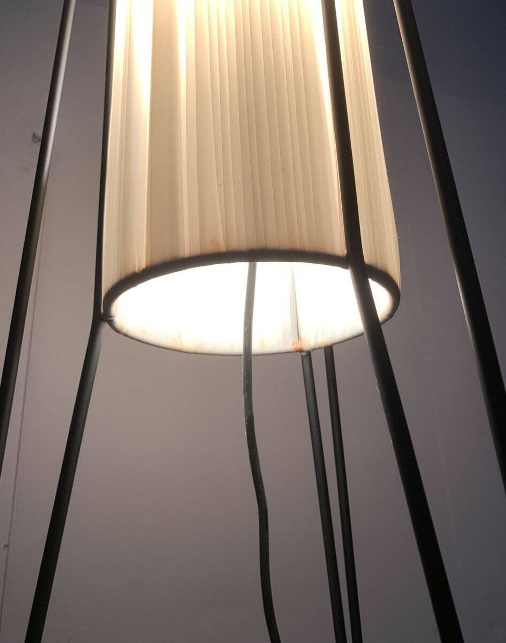Mid-century German minimalist floor lamp by Hesse Leuchten, 1960s.