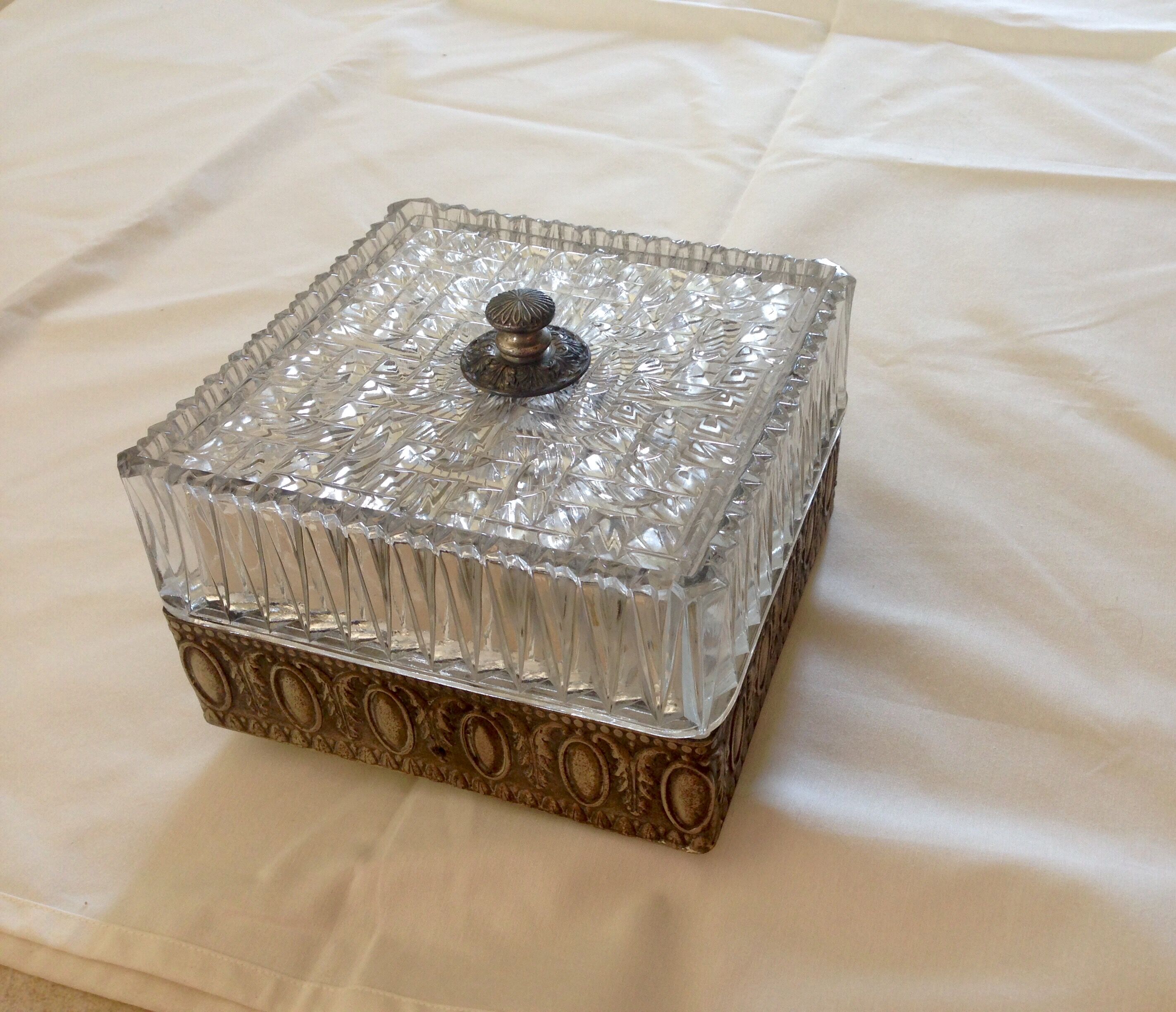 Former square ceiling metal silver crossfire