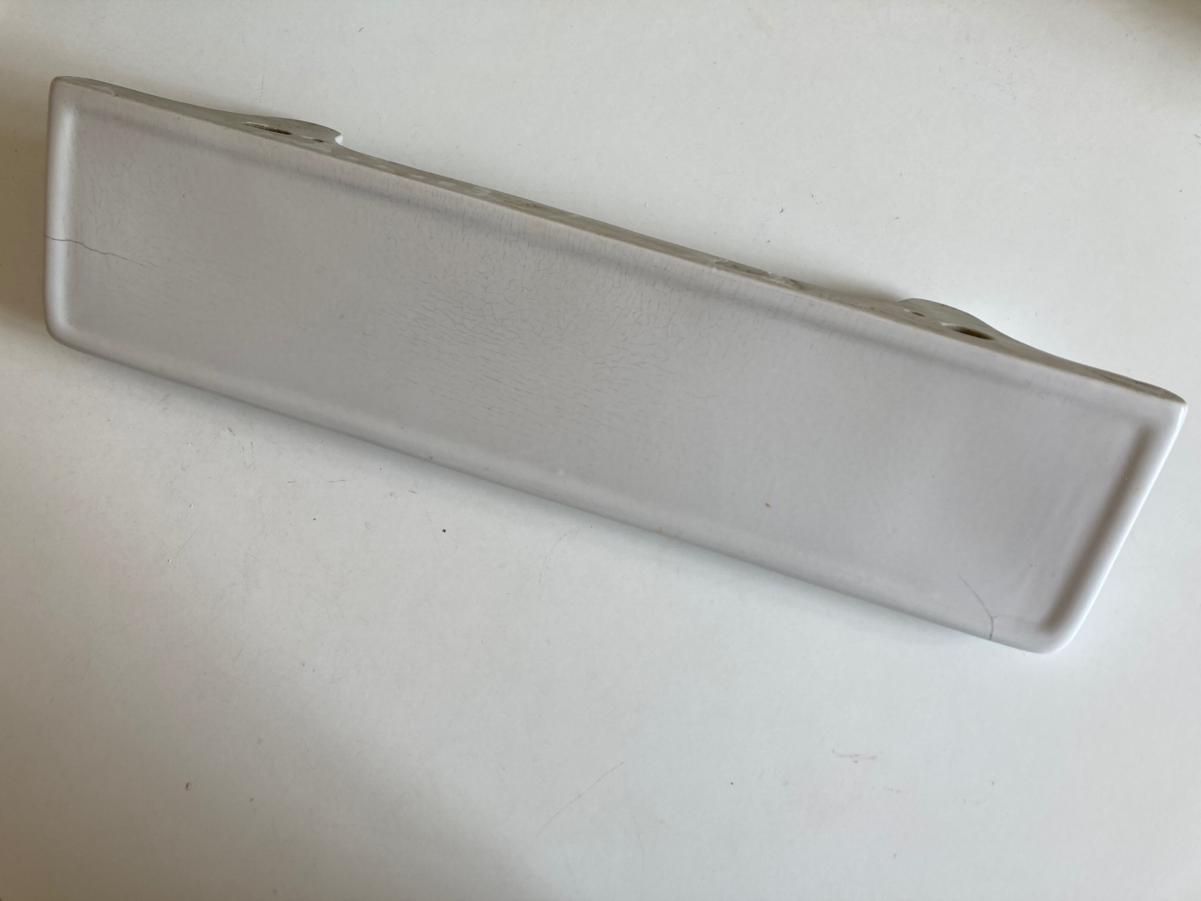 Art deco bathroom shelf shelf in white porcelain 50cm