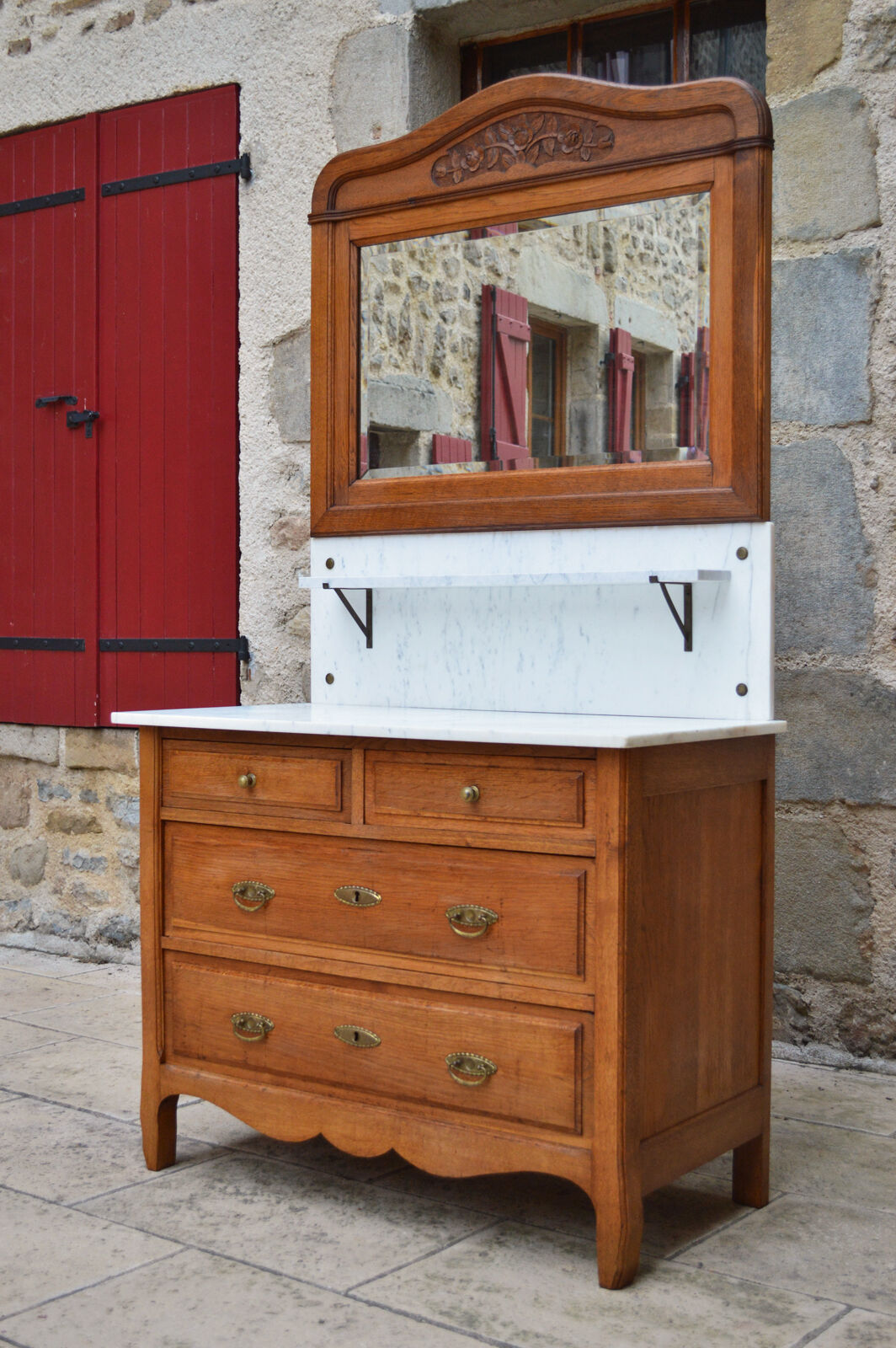 Art Nouveau dressing table dresser in carved oak, France, circa 1910