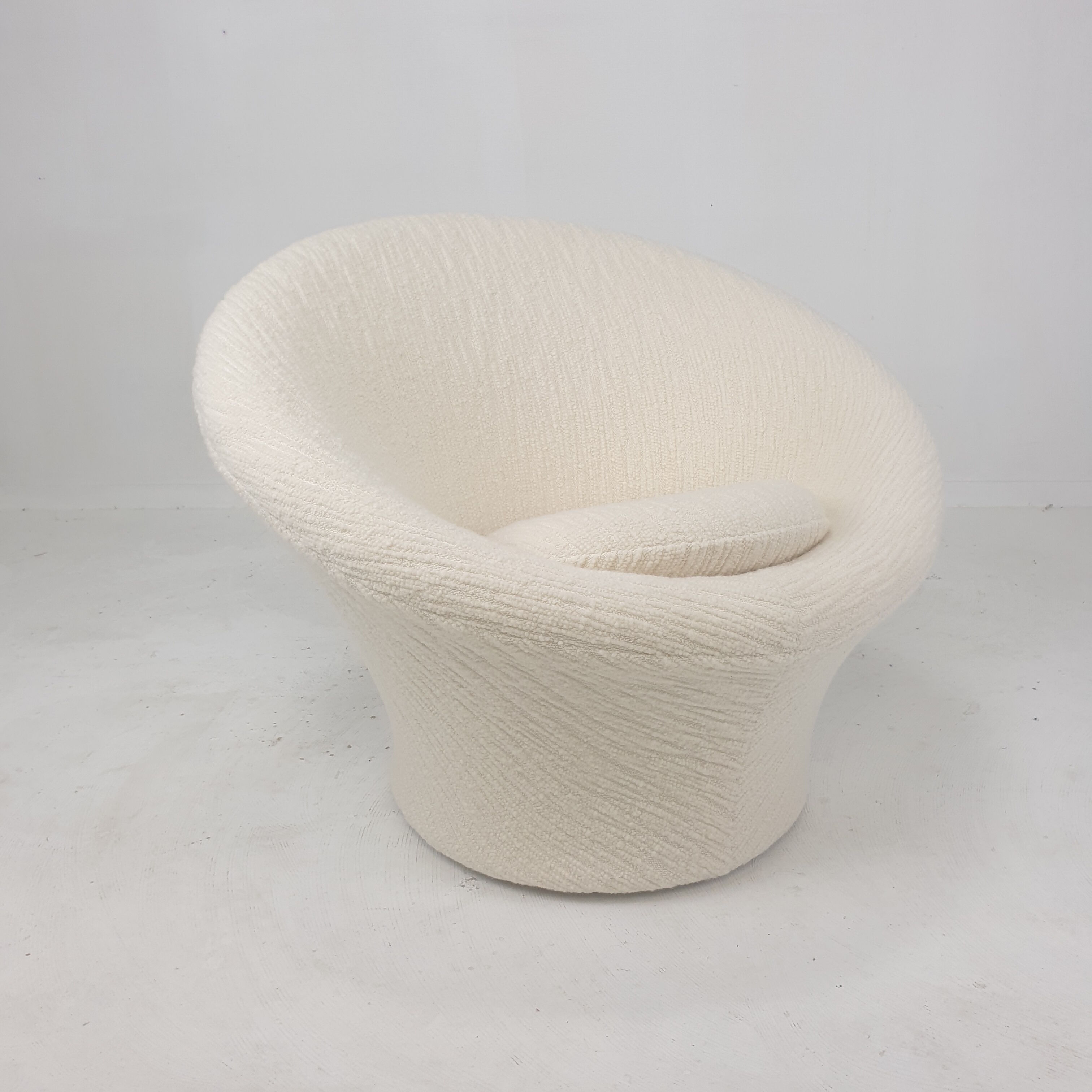 Set of 2 Mushroom armchairs by Pierre Paulin for Artifort