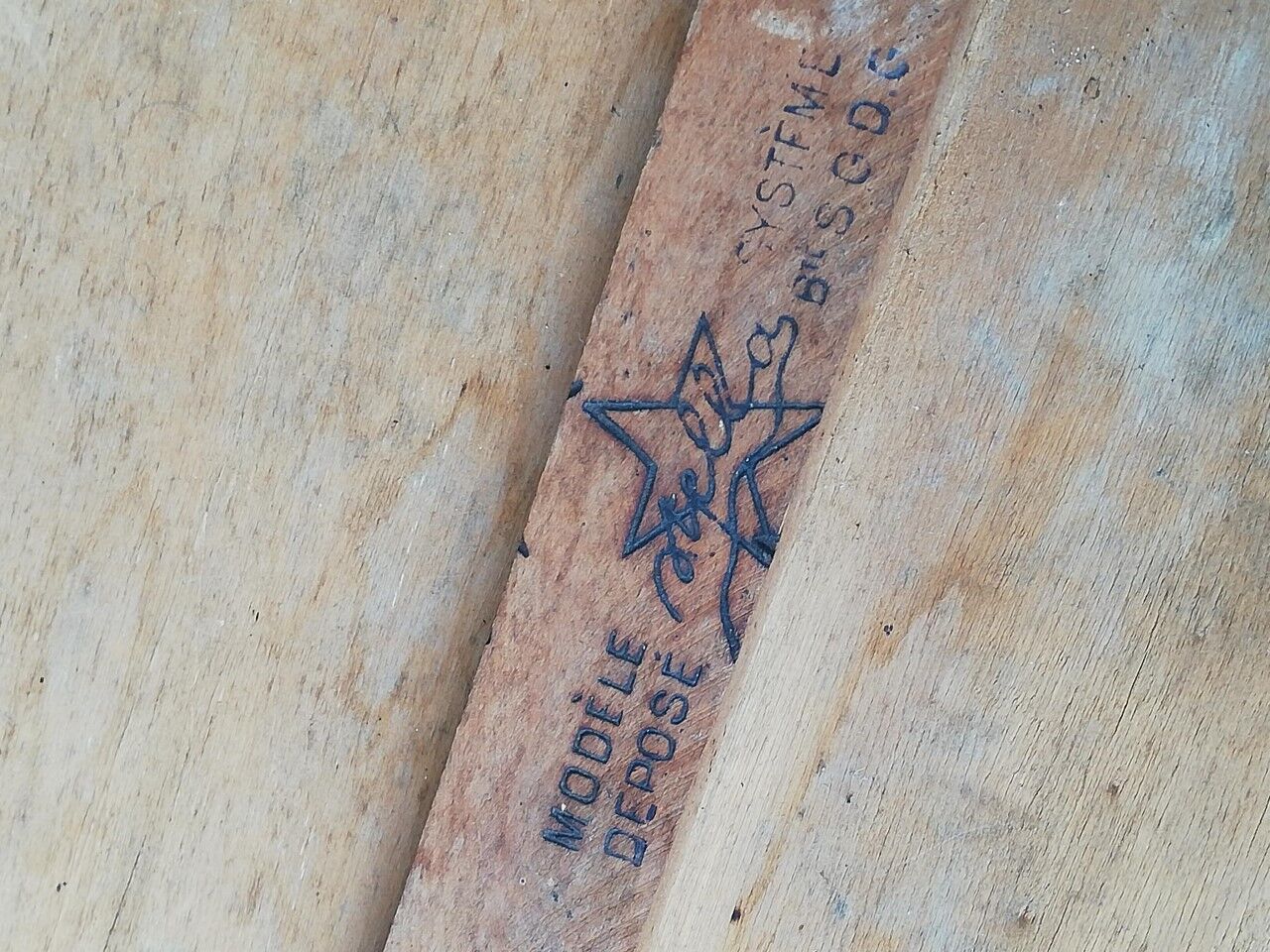 1920s chair from the French manufacturer "STELLA"