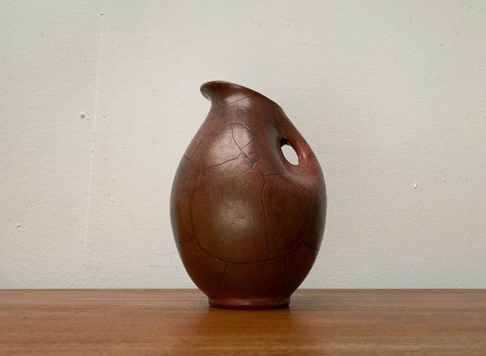 Cruche carafe en poterie de studio allemande Art déco avec trou de poignée par Paul Dresler pour Töpferei Grootenburg, années 1940
