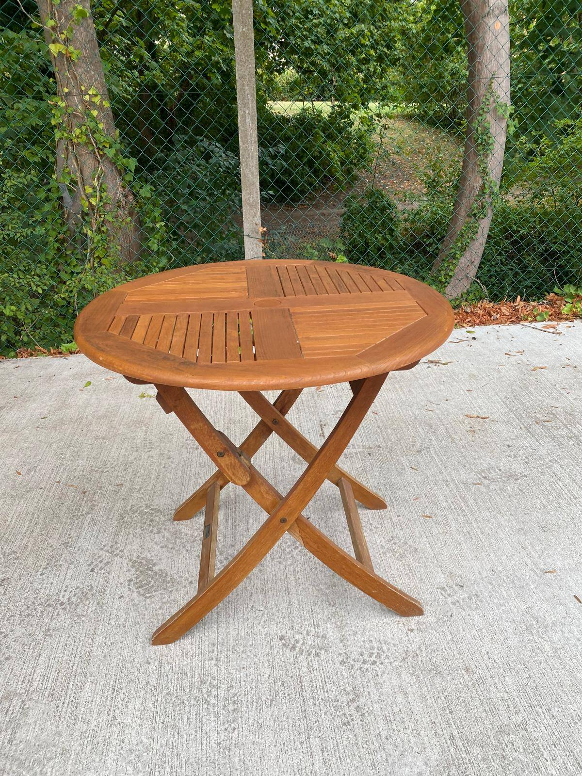 Folding garden table in solid teak Proloisirs parasol 80cm