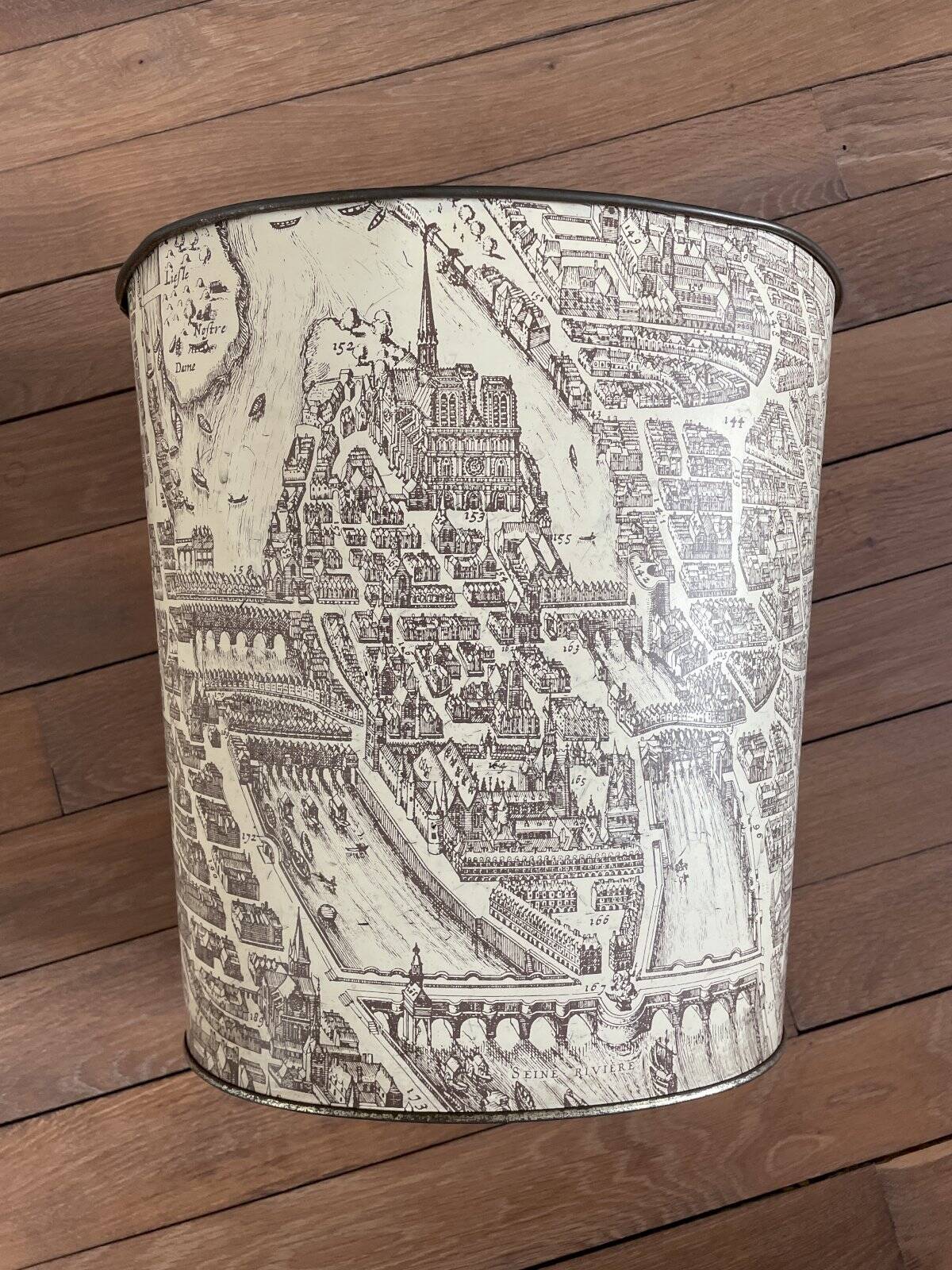 Metal wastepaper basket with Paris decor