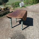 Round farmhouse table