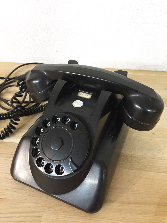 Vintage phone PTT black bakelite, 1960