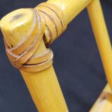 Grand porte revue vintage en bambou et lanières en cuir années 1970