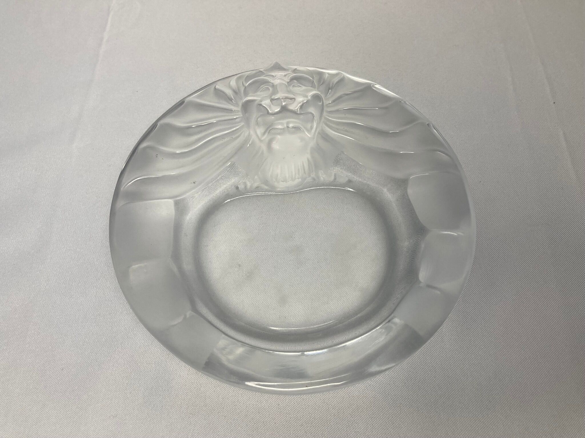 LALIQUE, ashtray with crystal lion's head XXth
