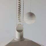 Suspension design vintage, style années 80.