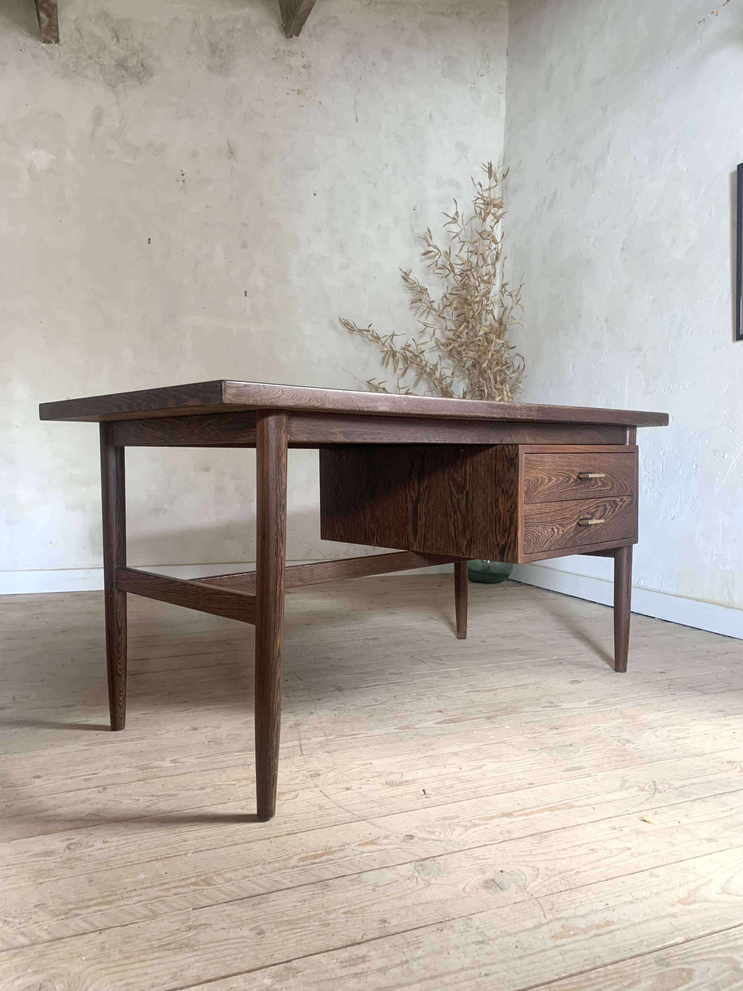 Bureau ministre en wengé vintage