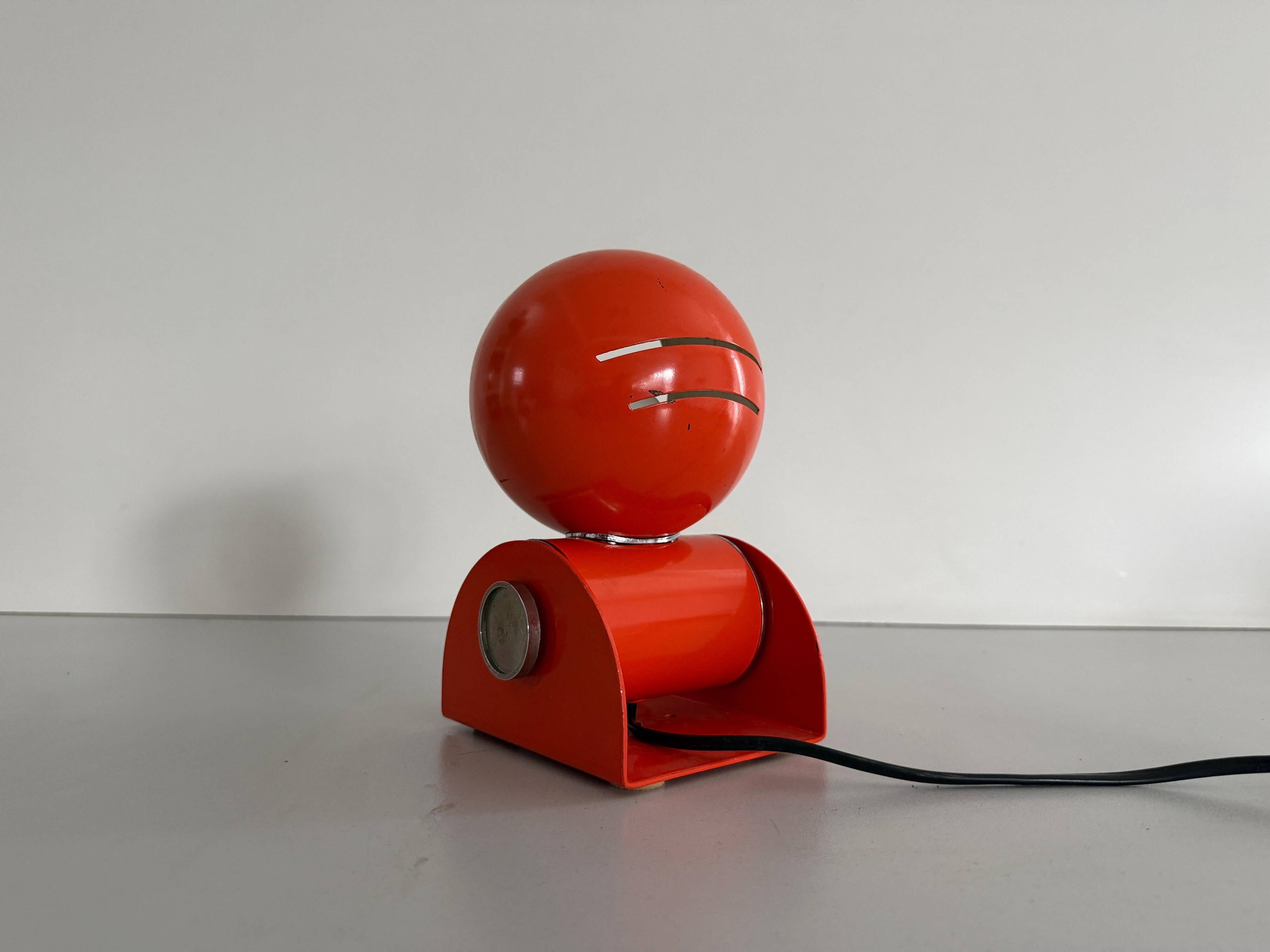 Lampe de table en métal NO AGE, années 1970, Italie