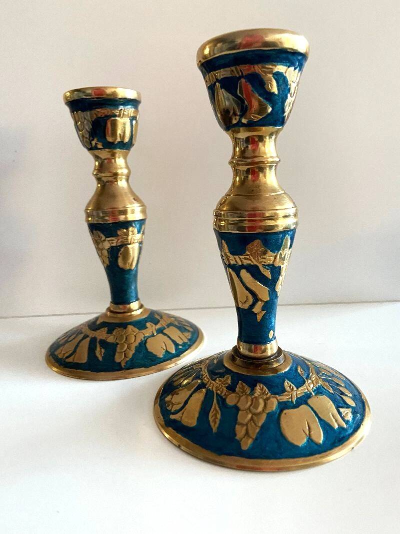 Atypical duo of candlesticks, candle holders, copperware from cerdon