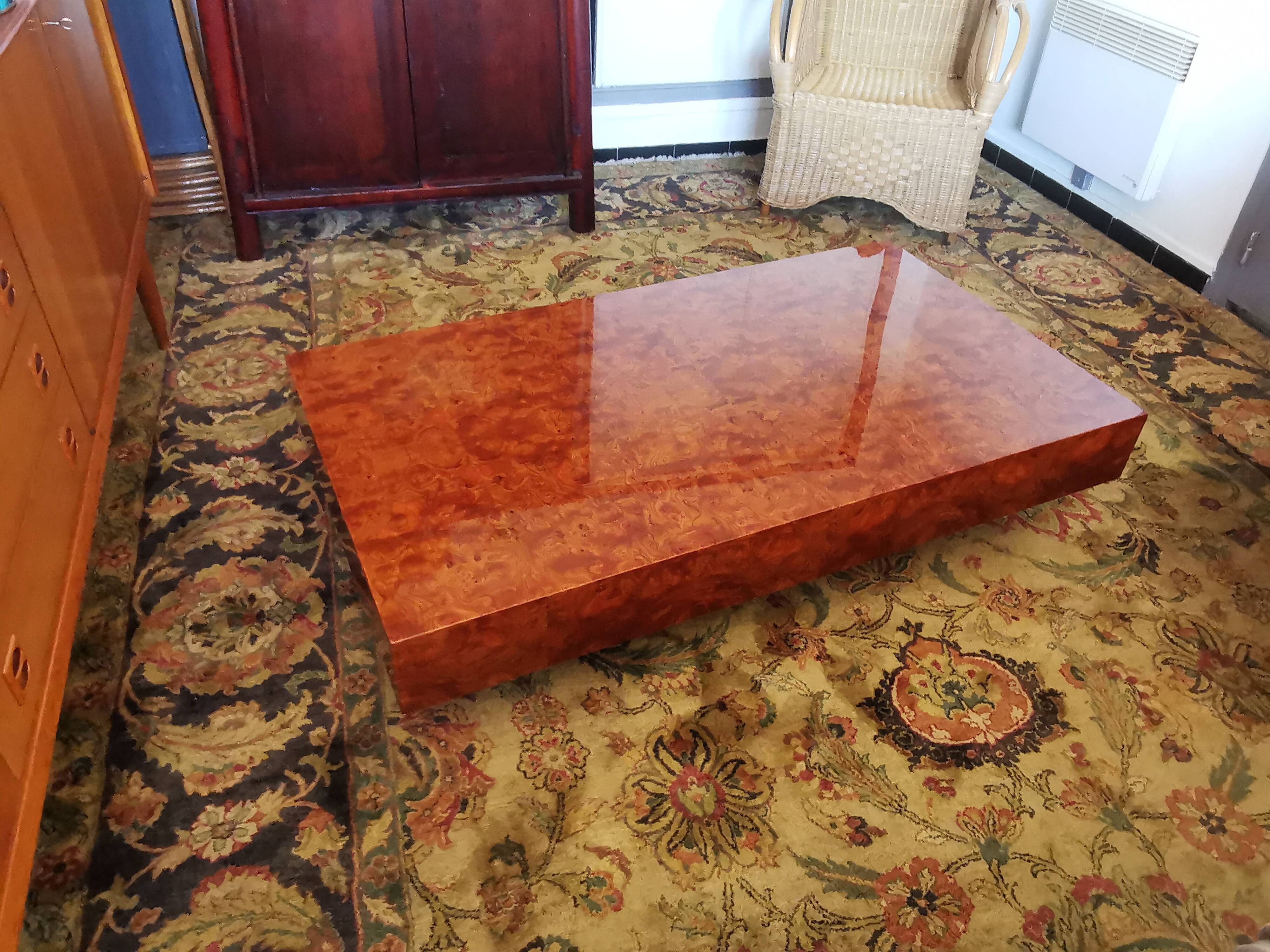 Gold magnifying glass coffee table 70