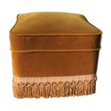 Gold velvet pouf with fringes