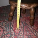 Petit tabouret à 3 pieds en chêne