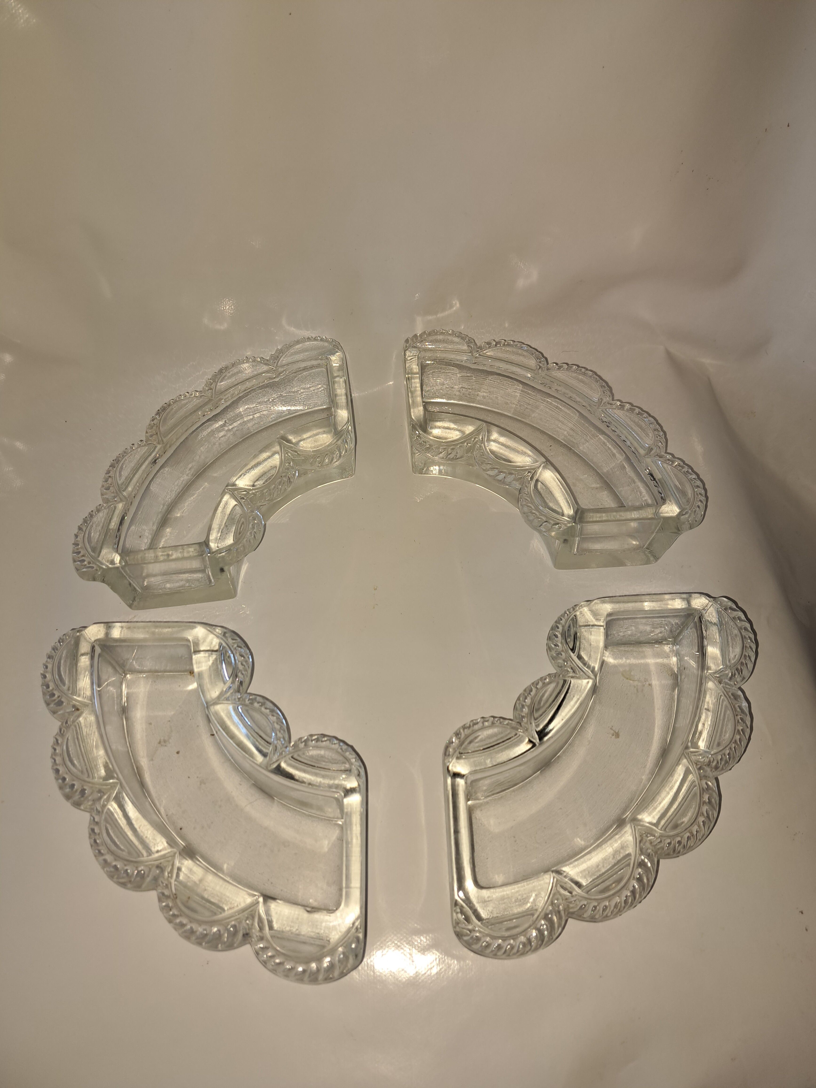 Lalique France centrepiece. Festons model.