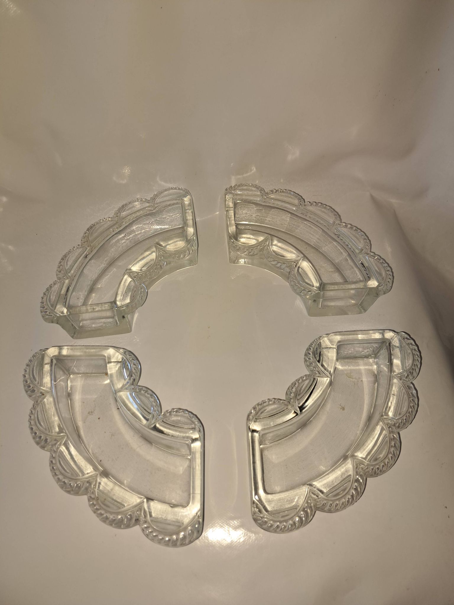 Lalique France centrepiece. Festons model.
