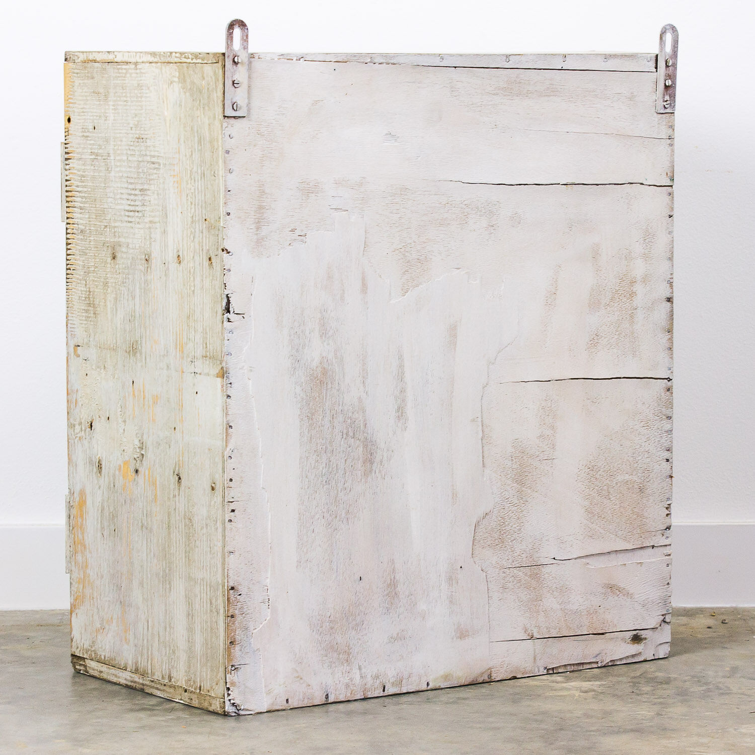 Vitrine wall cabinet