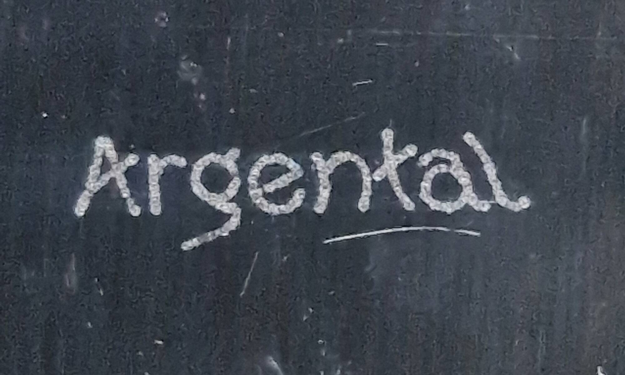 Argental art deco housewife