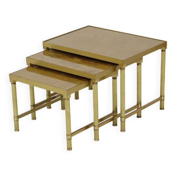 Ensemble de 3 tables gigognes design en laiton, cuivre, verre, doré, style maison jansen