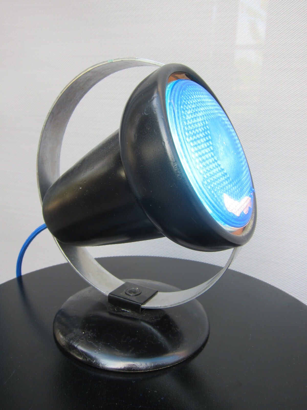 Lampe Infraphil Philips 1954 collection centre Pompidou