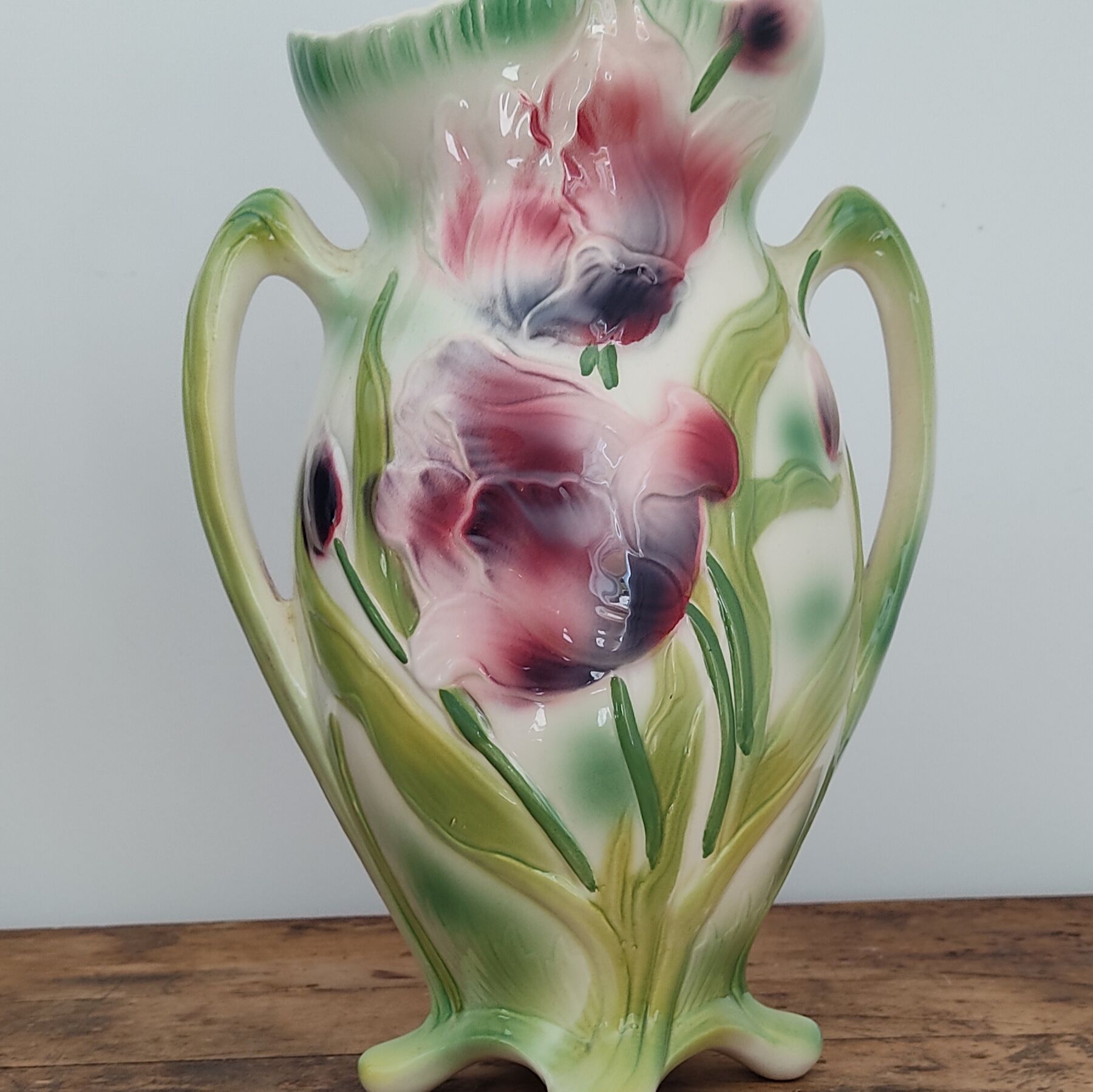 Vase Tulip Saint Clement in Slurry