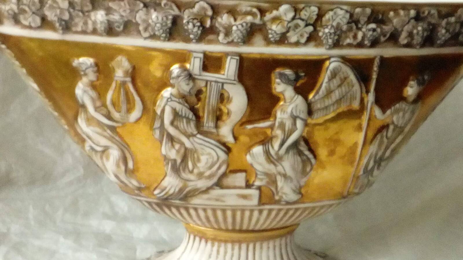 Capodimonte italian earthenware planter with antique decoration