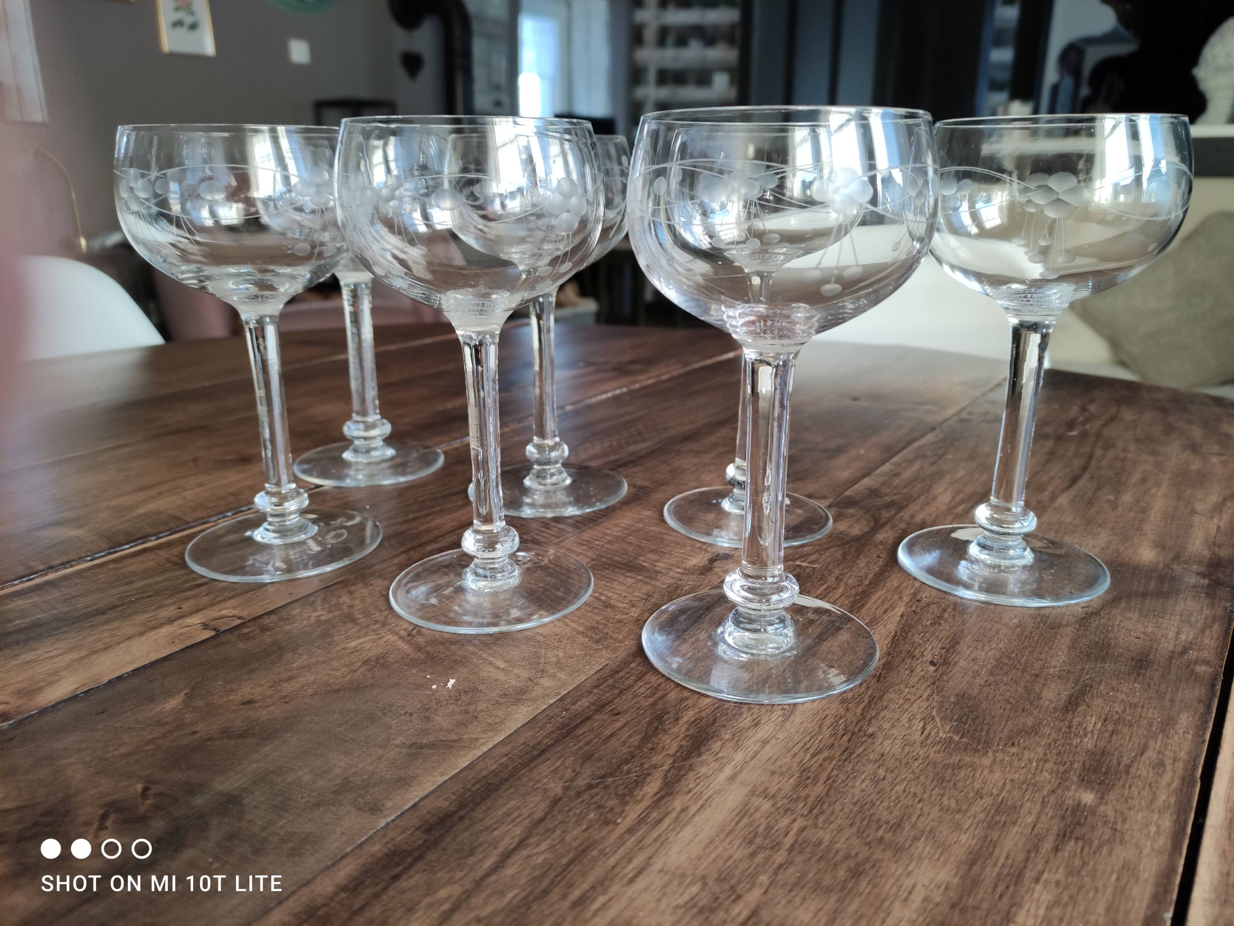 Set of 7 wine glasses drinking crystal balloon chiseled foot hemmed