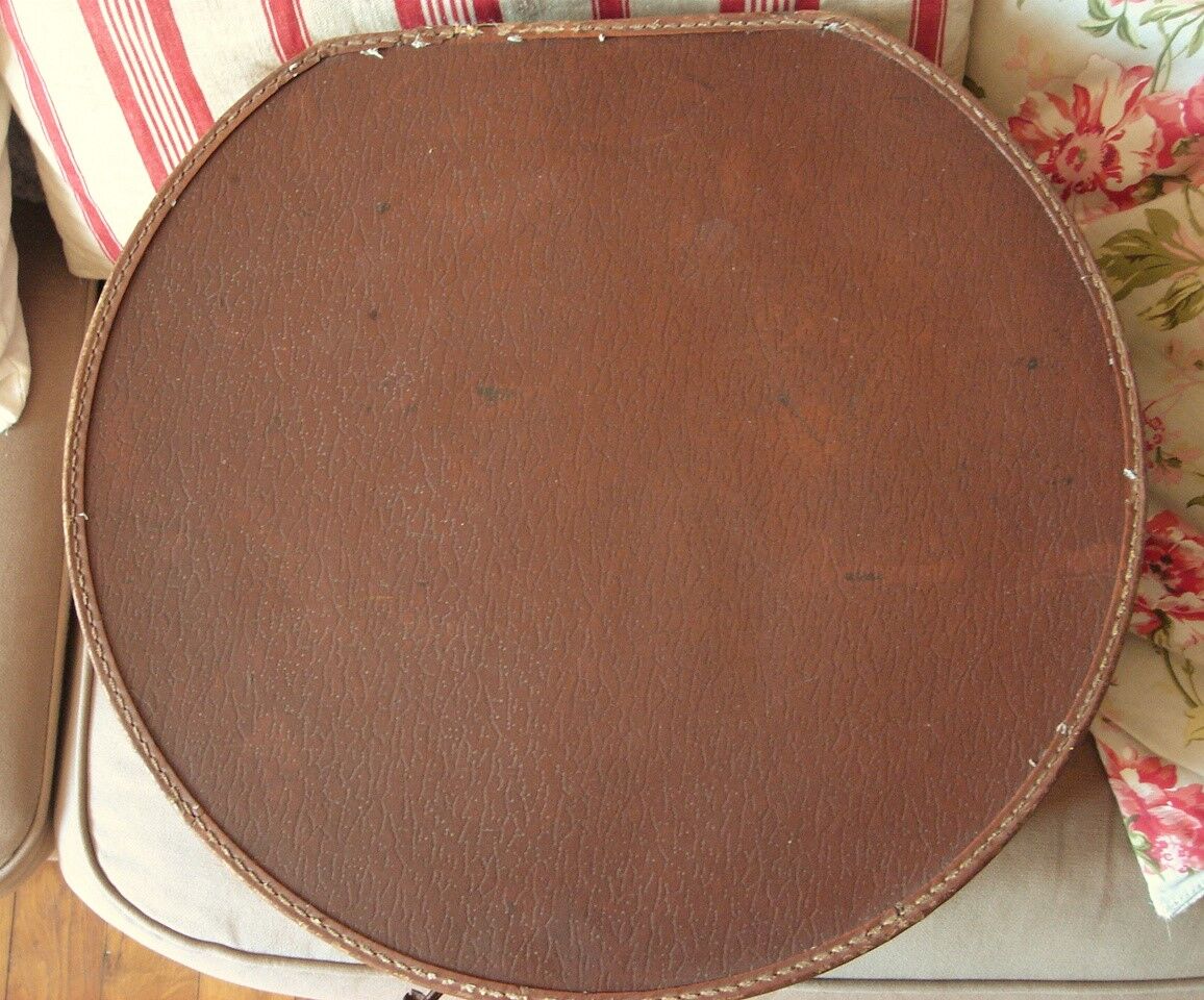 Hat box brown