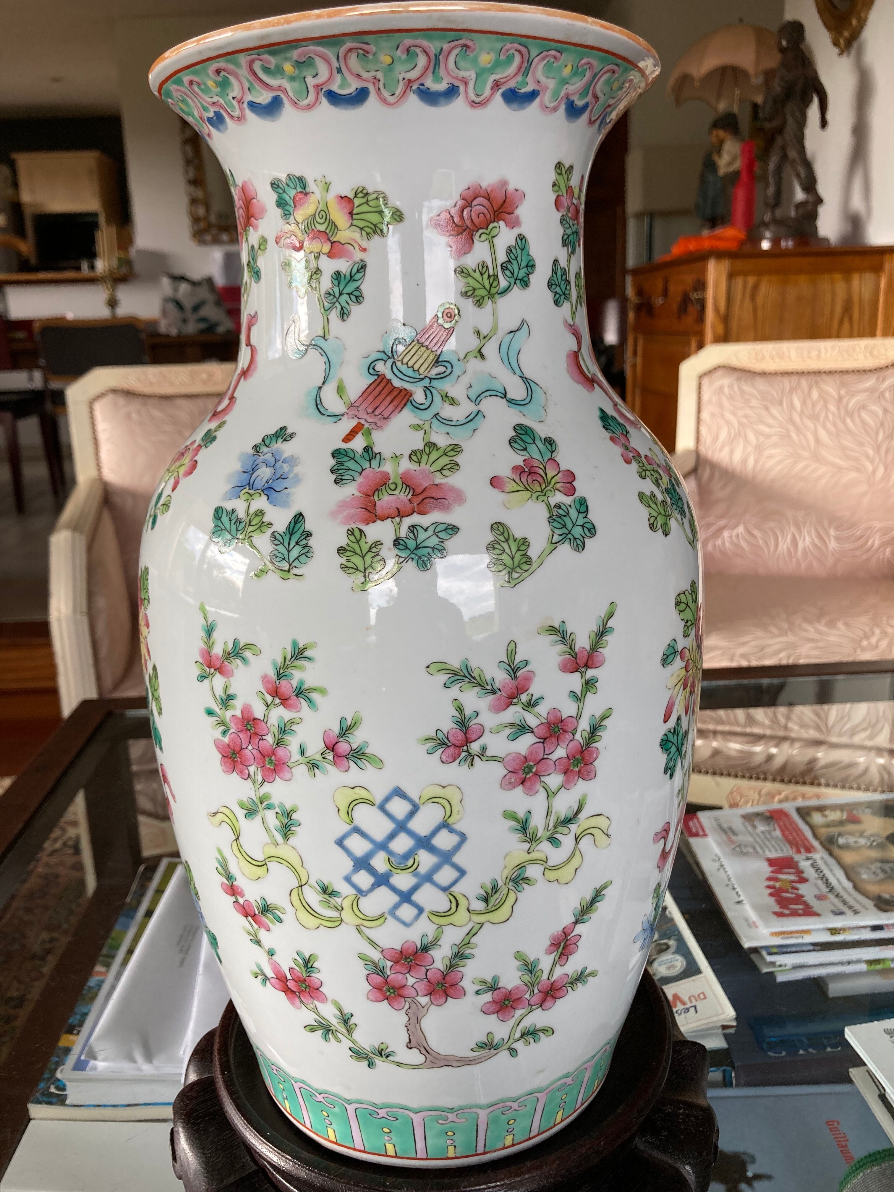 Chinese vase on wooden base