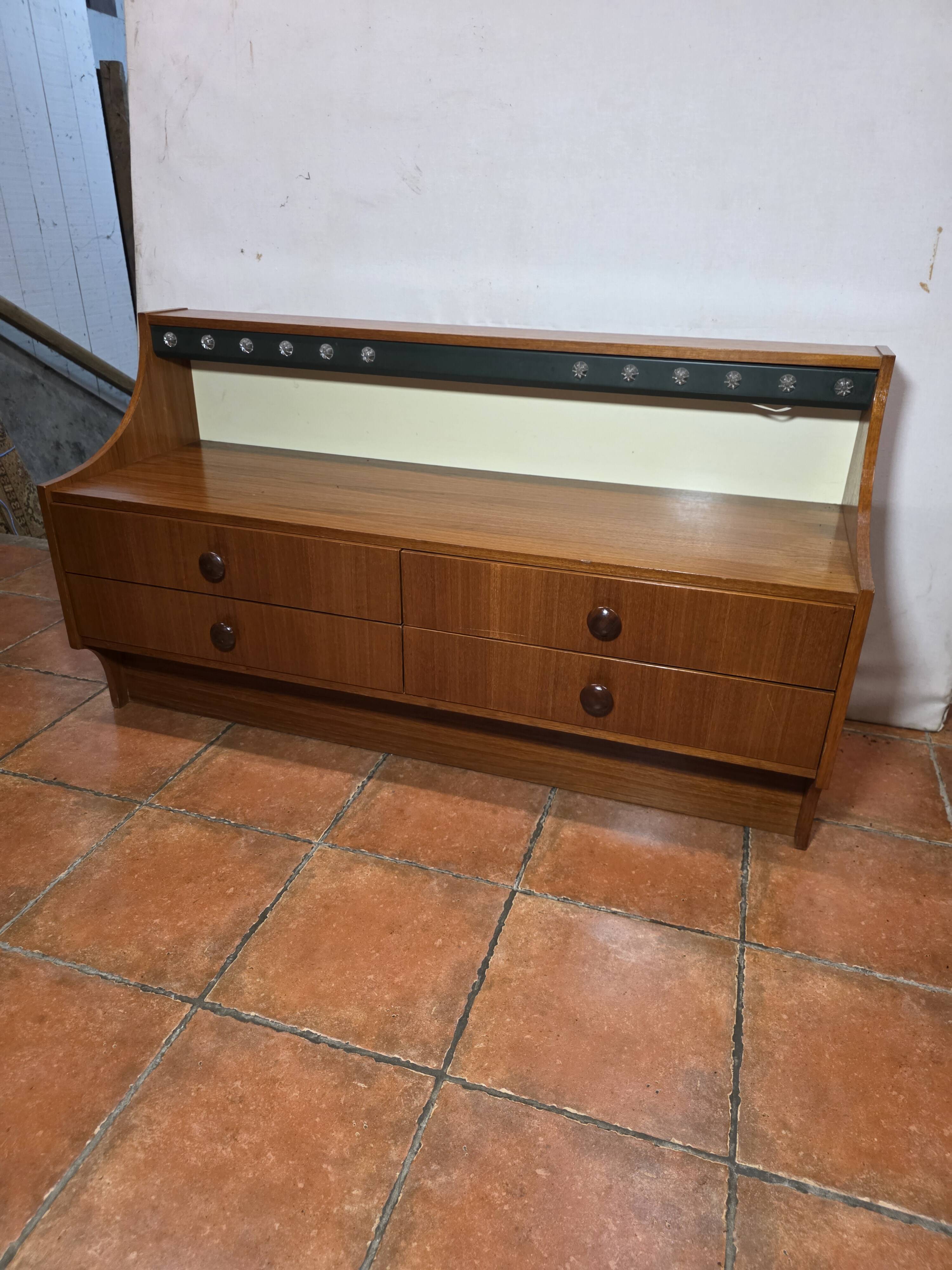 Commode scandinave en teck des années 60