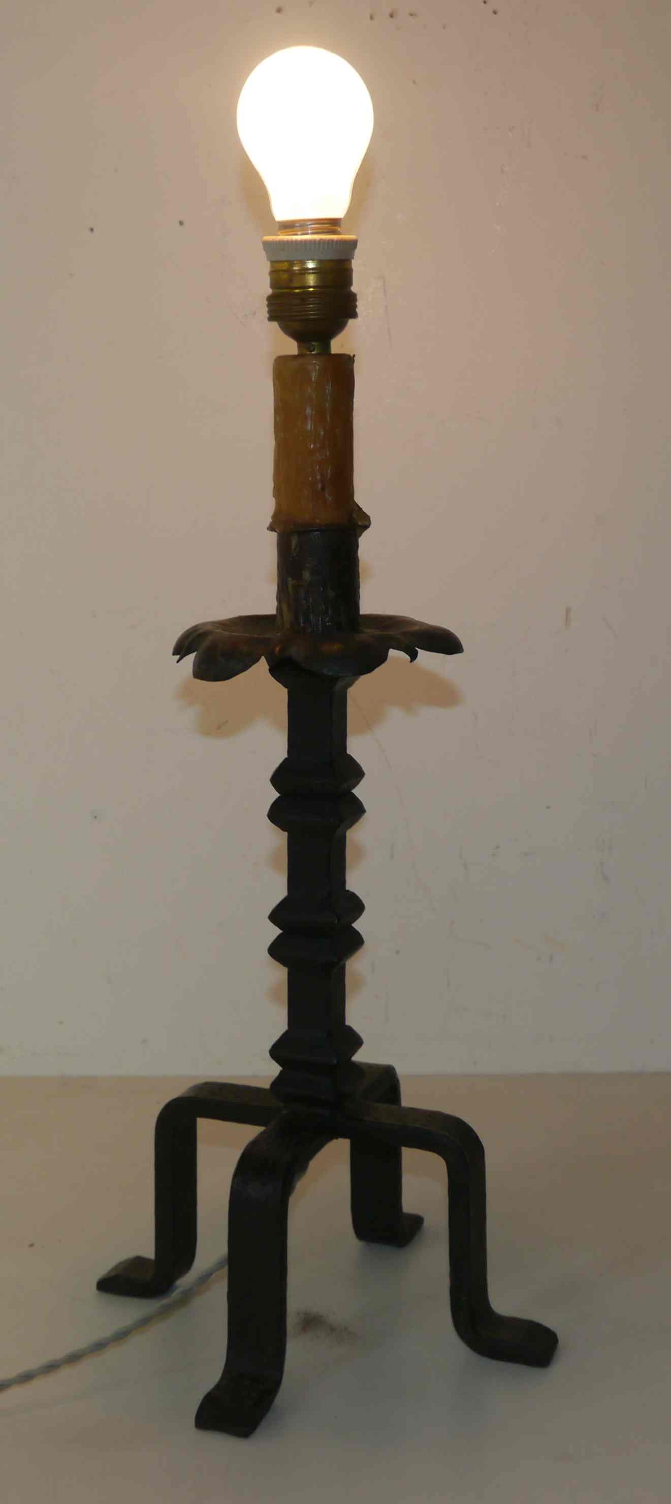 Old neo-classic Candlelight Foot Brutalist