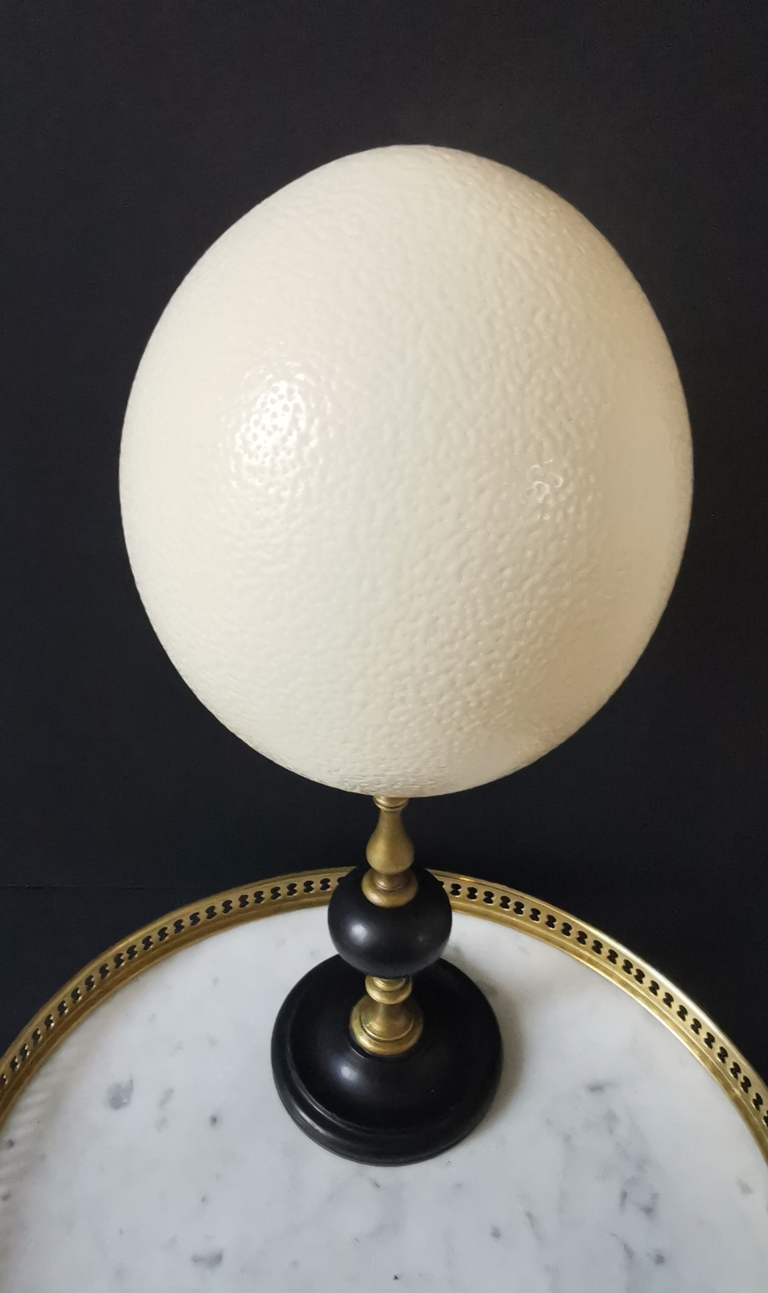 Oeuf d'Autruche, Socle en Bronze et Marbre Noir (Fin XIXè- Début XXè) H:32cm