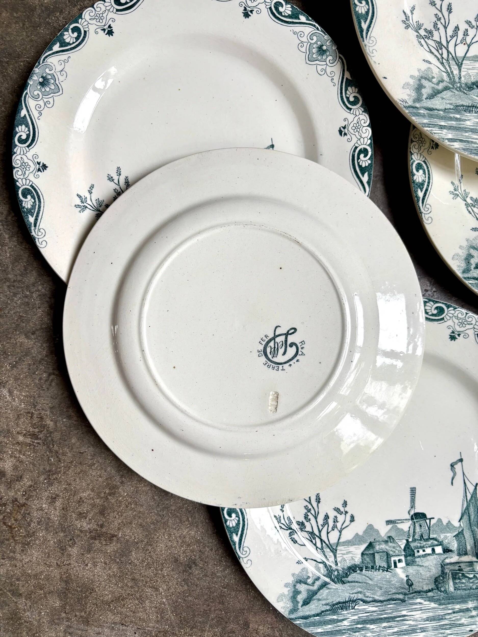 6 assiettes plates n°2 Salins en terre de fer, service "Delft"