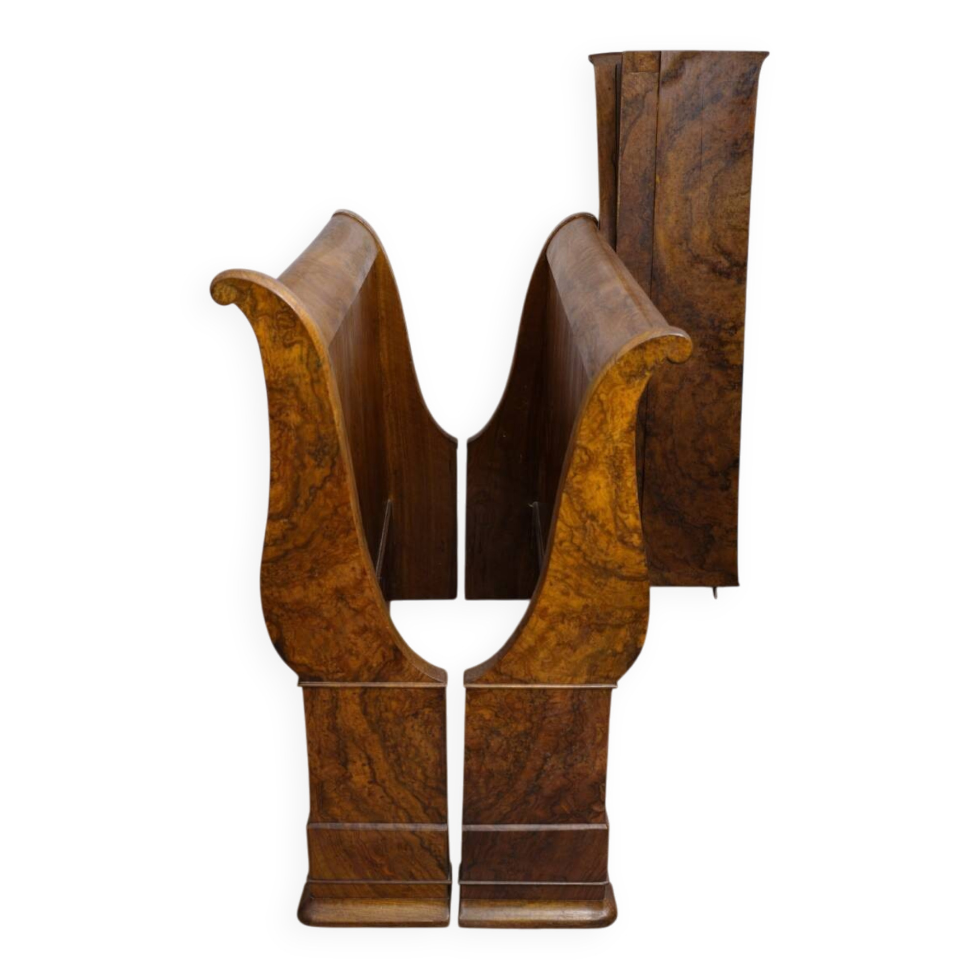 Light boat in walnut briar – Charles X period / Restoration / Louis Philippe