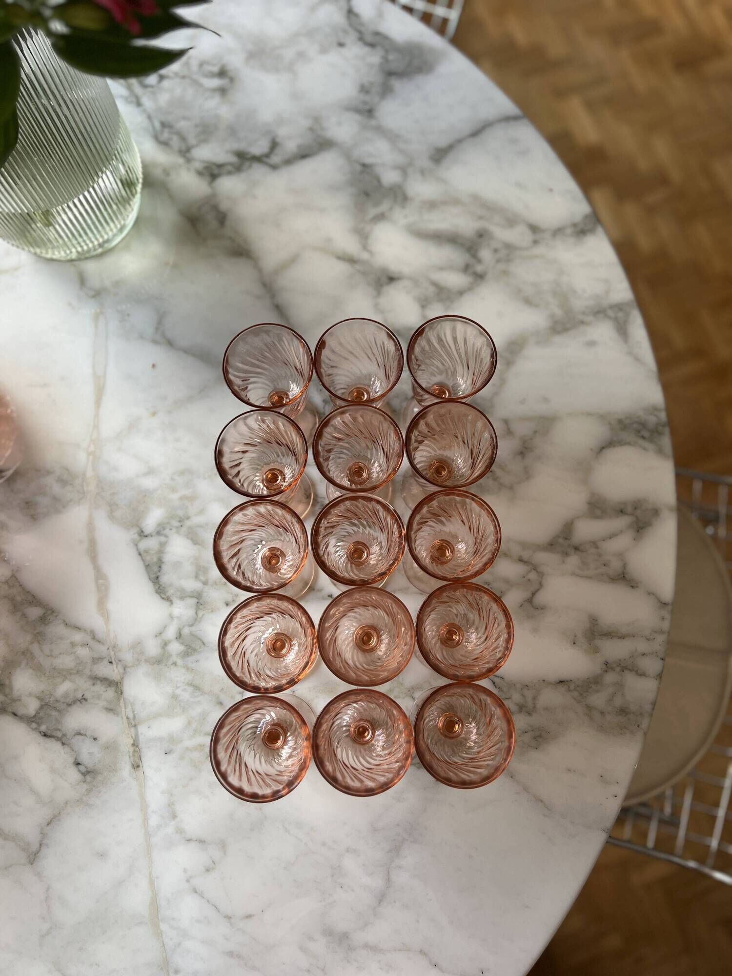Set of 15 Arcoroc pink wine glasses