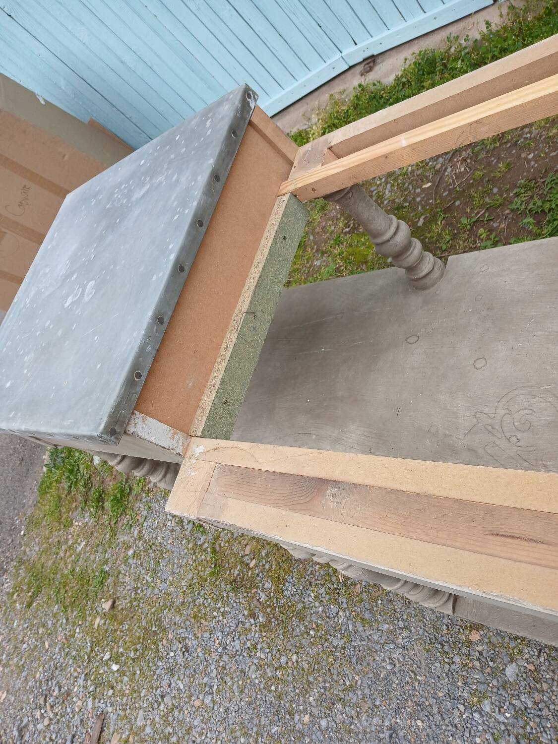 Grand meuble style drapier en bois et zinc